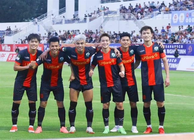 Minh họa cách gacam67 trang chủ sử dụng dữ liệu để cải thiện dịch vụ và bảo vệ người dùng, với các yếu tố bảo mật và hiệu suất.